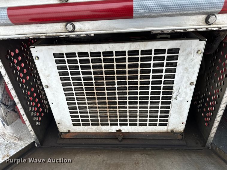 image for item FK1549 2006 Peterbilt 379 utility / service truck