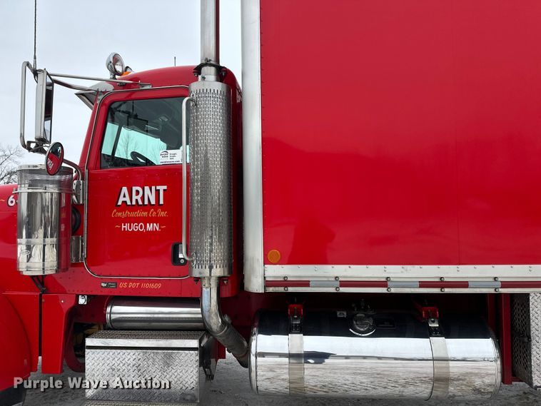 image for item FK1549 2006 Peterbilt 379 utility / service truck