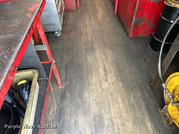 image for item FK1549 2006 Peterbilt 379 utility / service truck