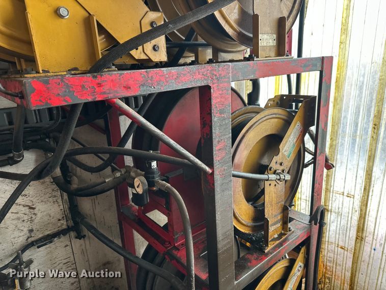 image for item FK1549 2006 Peterbilt 379 utility / service truck