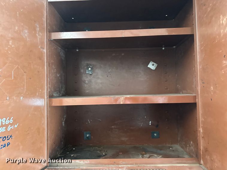 image for item FK1549 2006 Peterbilt 379 utility / service truck