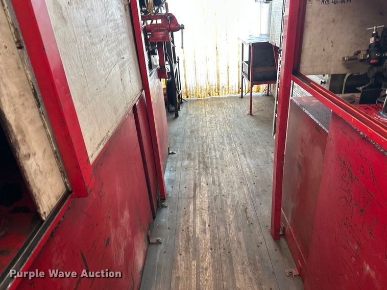 image for item FK1549 2006 Peterbilt 379 utility / service truck