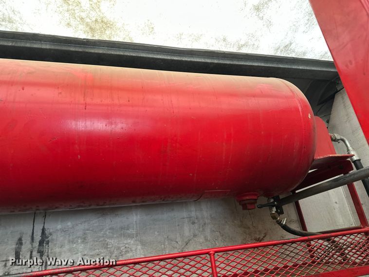 image for item FK1549 2006 Peterbilt 379 utility / service truck