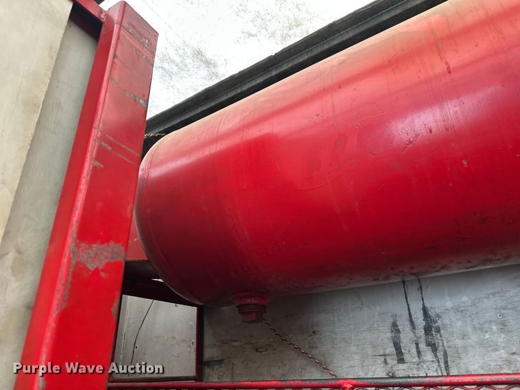 image for item FK1549 2006 Peterbilt 379 utility / service truck