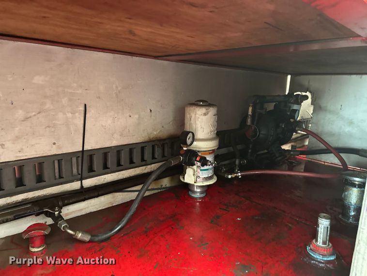 image for item FK1549 2006 Peterbilt 379 utility / service truck