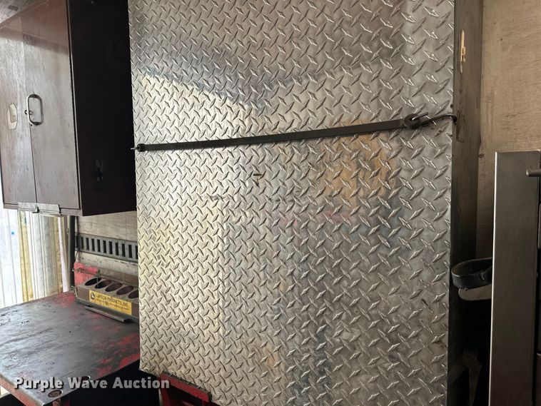 image for item FK1549 2006 Peterbilt 379 utility / service truck