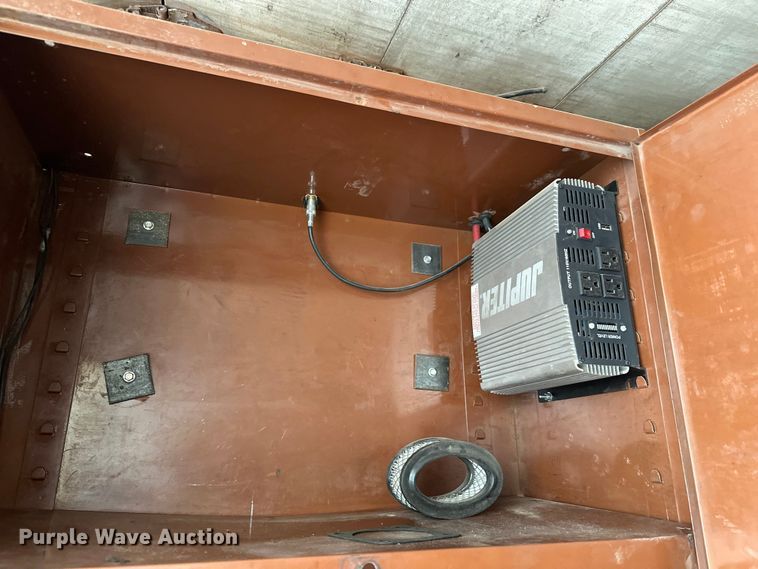 image for item FK1549 2006 Peterbilt 379 utility / service truck