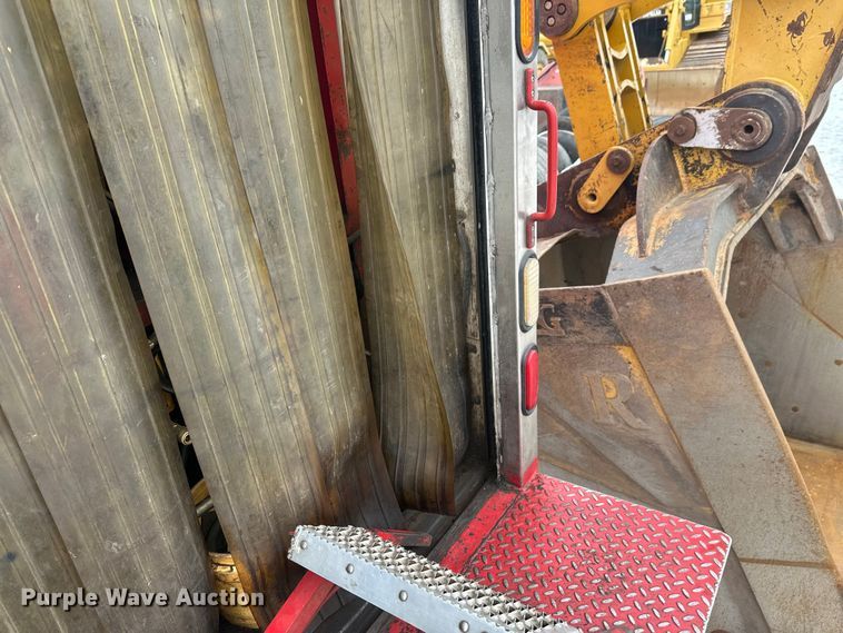 image for item FK1549 2006 Peterbilt 379 utility / service truck