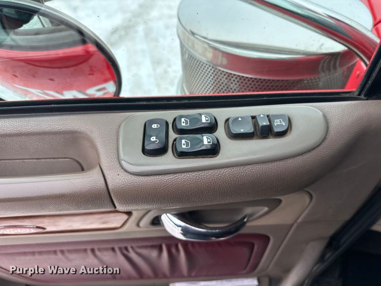 image for item FK1549 2006 Peterbilt 379 utility / service truck