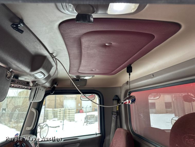 image for item FK1549 2006 Peterbilt 379 utility / service truck