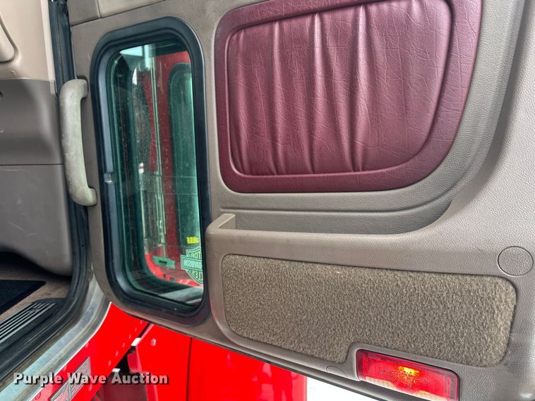 image for item FK1549 2006 Peterbilt 379 utility / service truck