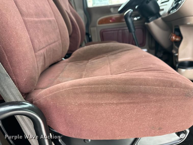 image for item FK1549 2006 Peterbilt 379 utility / service truck