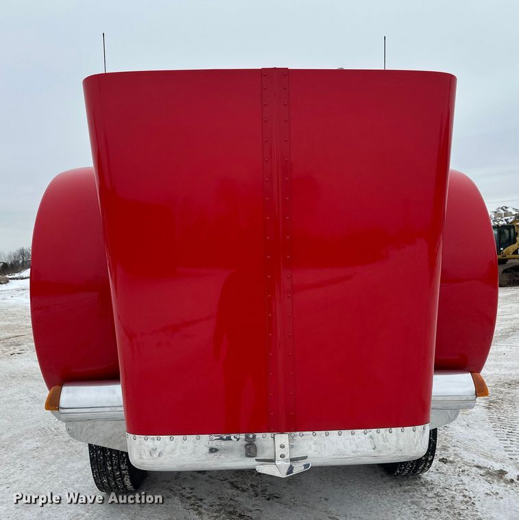 image for item FK1549 2006 Peterbilt 379 utility / service truck