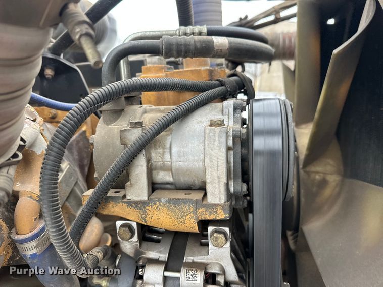 image for item FK1549 2006 Peterbilt 379 utility / service truck