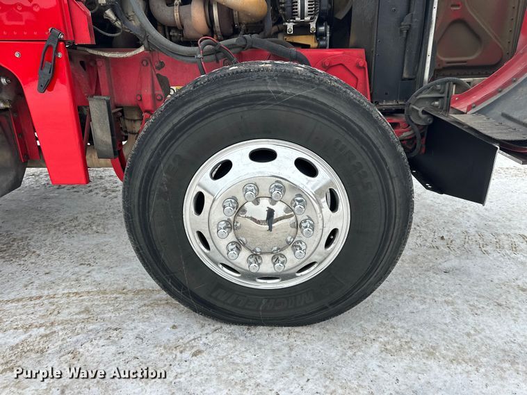 image for item FK1549 2006 Peterbilt 379 utility / service truck