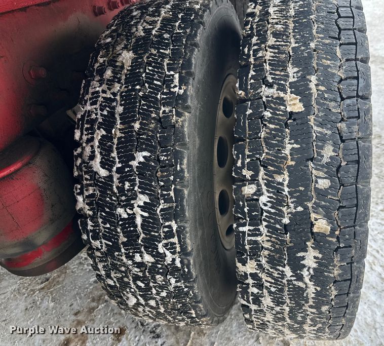 image for item FK1549 2006 Peterbilt 379 utility / service truck