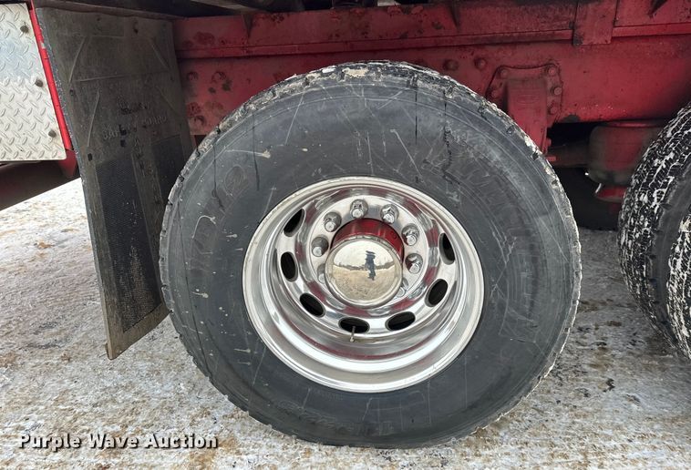 image for item FK1549 2006 Peterbilt 379 utility / service truck