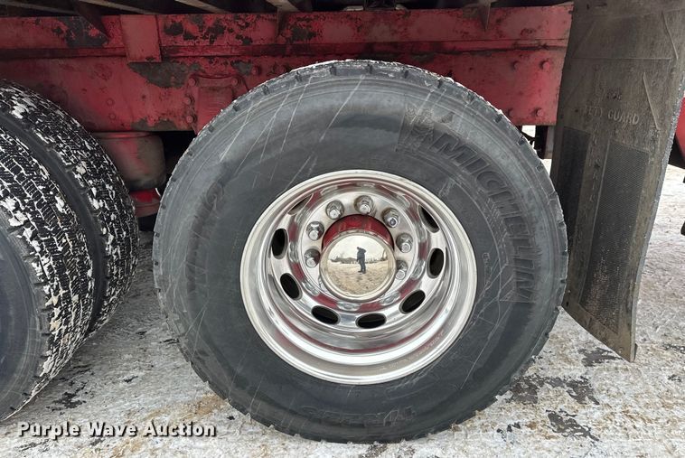 image for item FK1549 2006 Peterbilt 379 utility / service truck