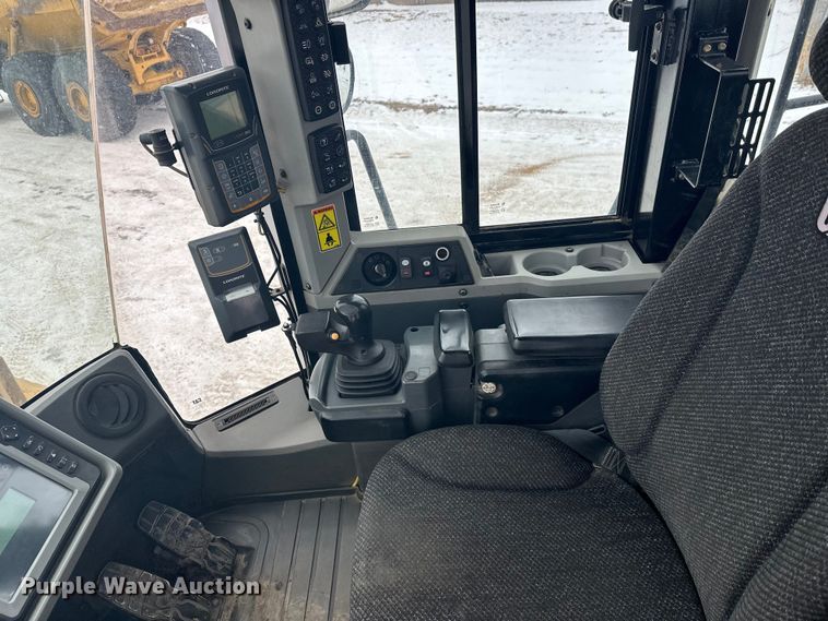 image for item FK1553 2011 Caterpillar 972K wheel loader