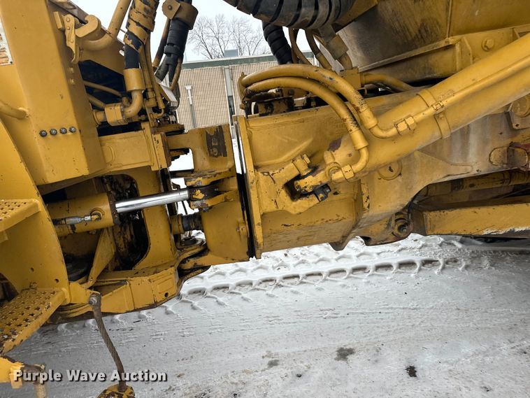 image for item FK1554 2000 Caterpillar D400E11 articulated haul truck