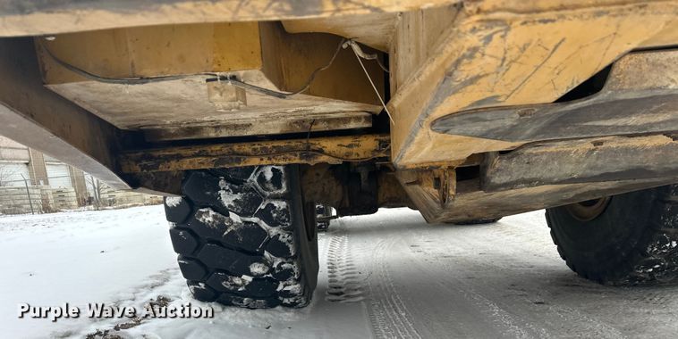 image for item FK1554 2000 Caterpillar D400E11 articulated haul truck