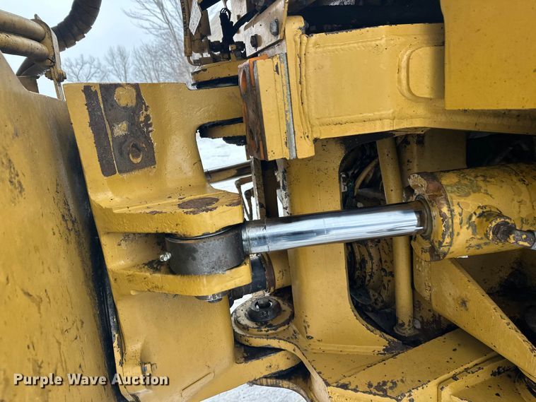 image for item FK1554 2000 Caterpillar D400E11 articulated haul truck