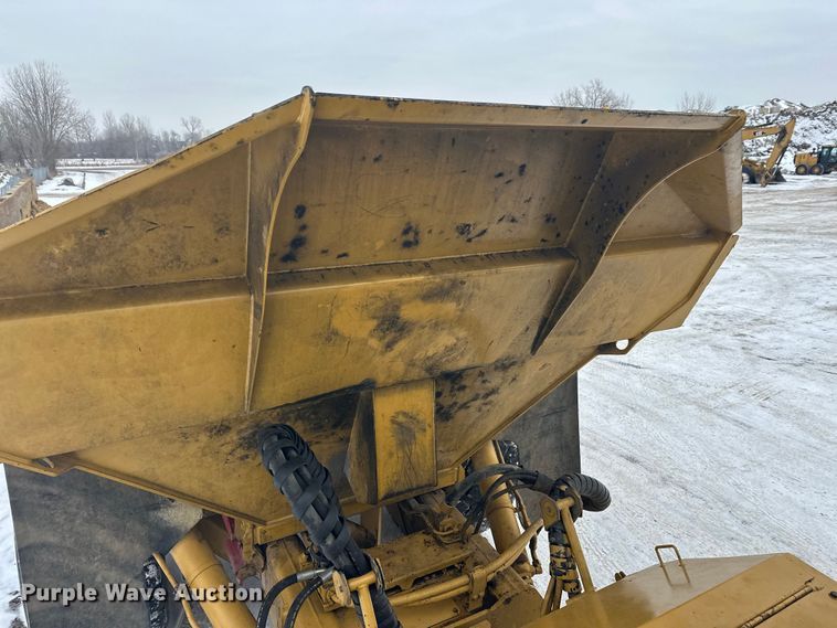 image for item FK1554 2000 Caterpillar D400E11 articulated haul truck