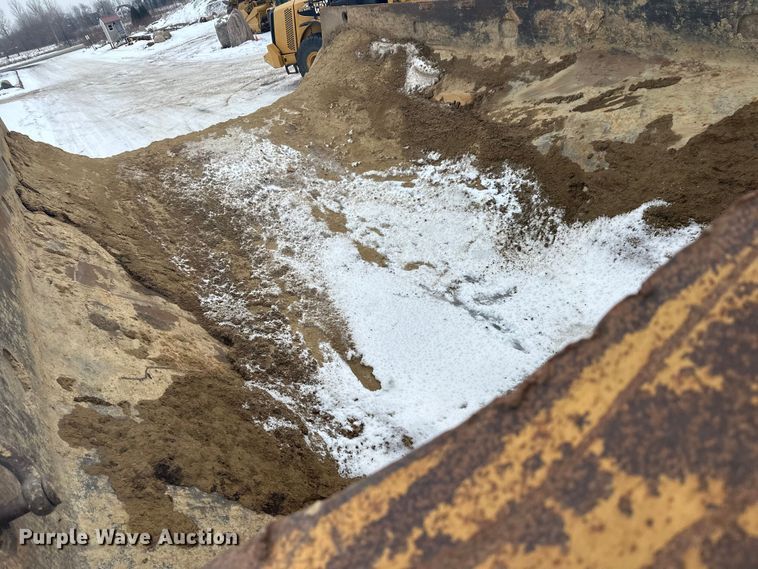 image for item FK1554 2000 Caterpillar D400E11 articulated haul truck