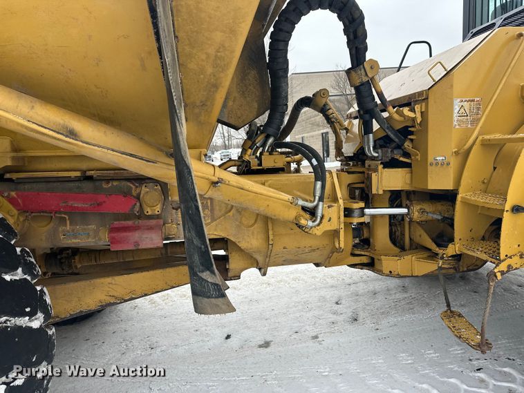 image for item FK1554 2000 Caterpillar D400E11 articulated haul truck