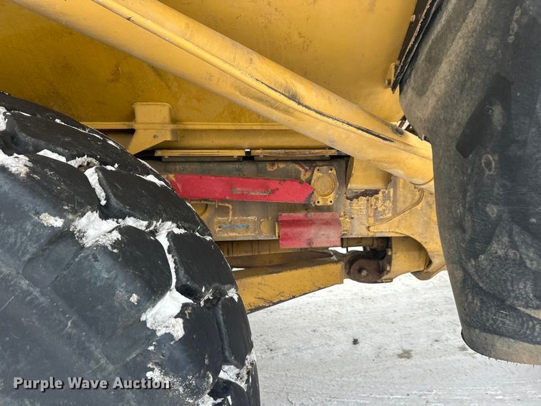 image for item FK1554 2000 Caterpillar D400E11 articulated haul truck