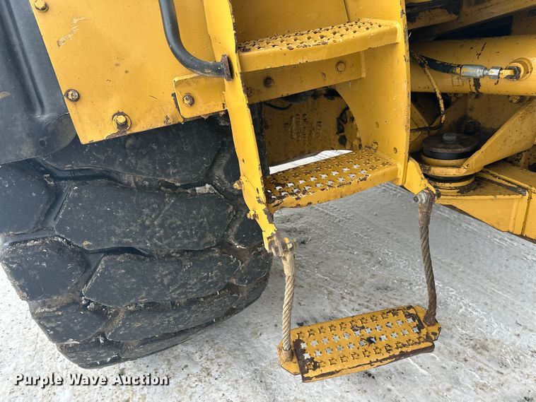 image for item FK1554 2000 Caterpillar D400E11 articulated haul truck