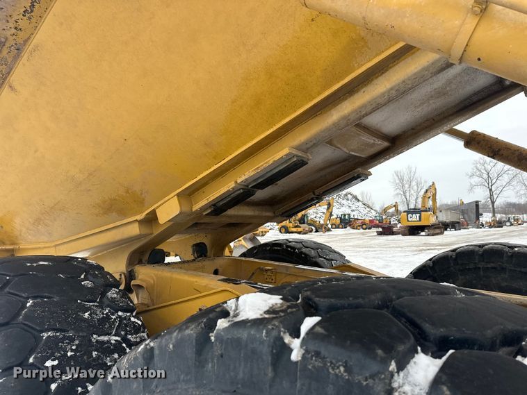 image for item FK1554 2000 Caterpillar D400E11 articulated haul truck