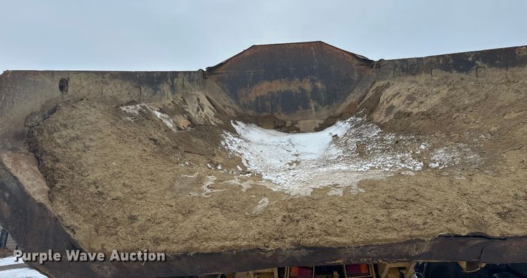 image for item FK1554 2000 Caterpillar D400E11 articulated haul truck