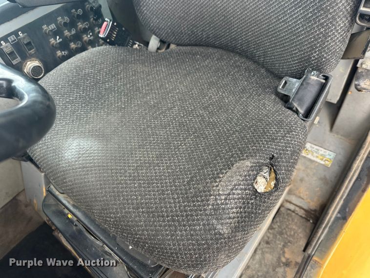 image for item FK1554 2000 Caterpillar D400E11 articulated haul truck