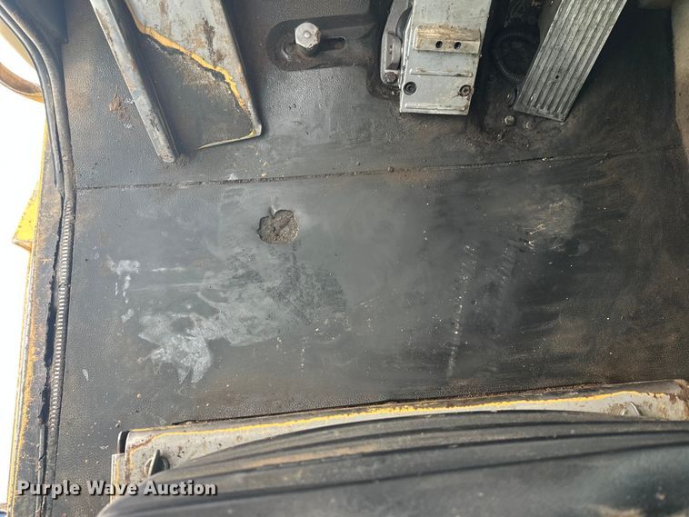 image for item FK1554 2000 Caterpillar D400E11 articulated haul truck