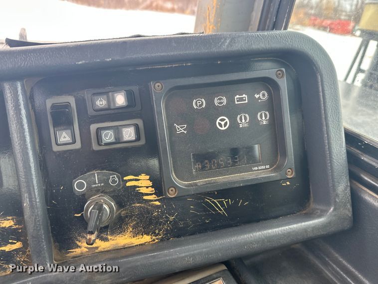 image for item FK1554 2000 Caterpillar D400E11 articulated haul truck