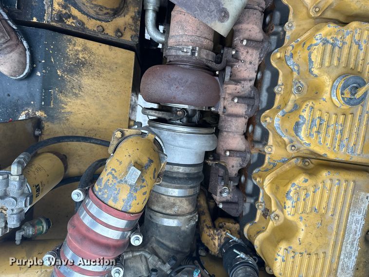 image for item FK1554 2000 Caterpillar D400E11 articulated haul truck