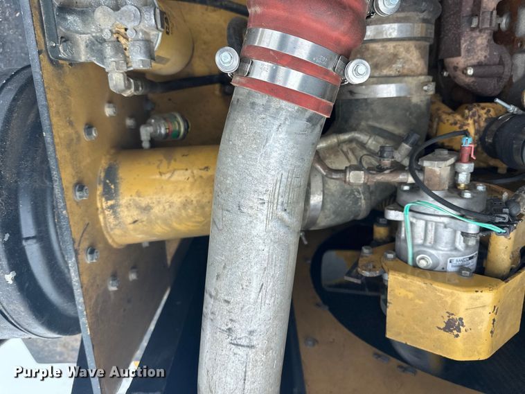 image for item FK1554 2000 Caterpillar D400E11 articulated haul truck