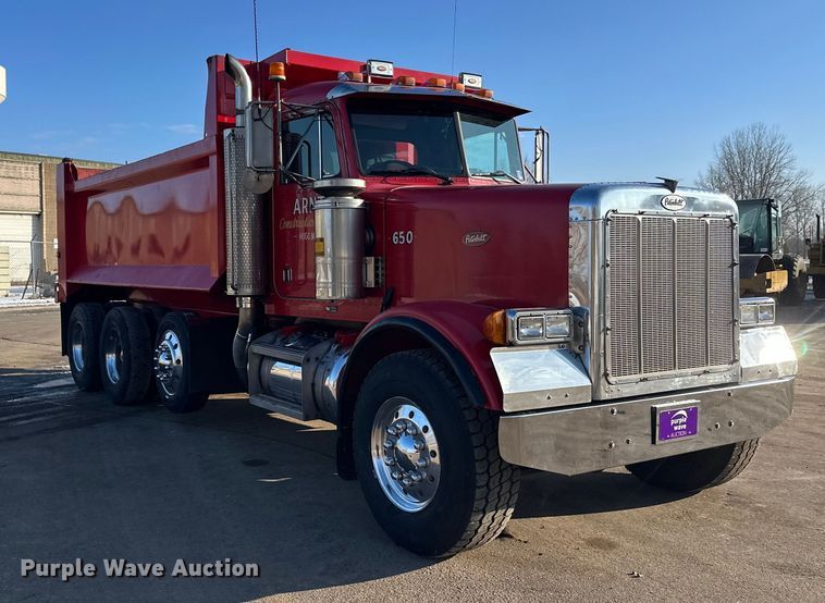 image for item FK1588 1995 Peterbilt 357 dump truck