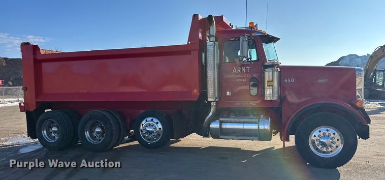 image for item FK1588 1995 Peterbilt 357 dump truck