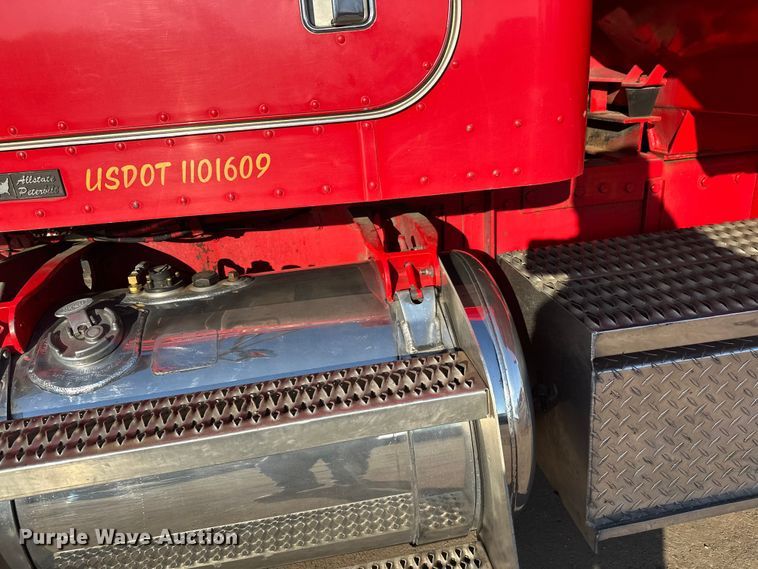 image for item FK1588 1995 Peterbilt 357 dump truck