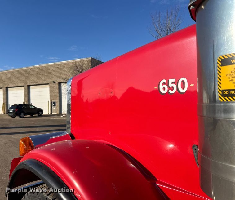 image for item FK1588 1995 Peterbilt 357 dump truck