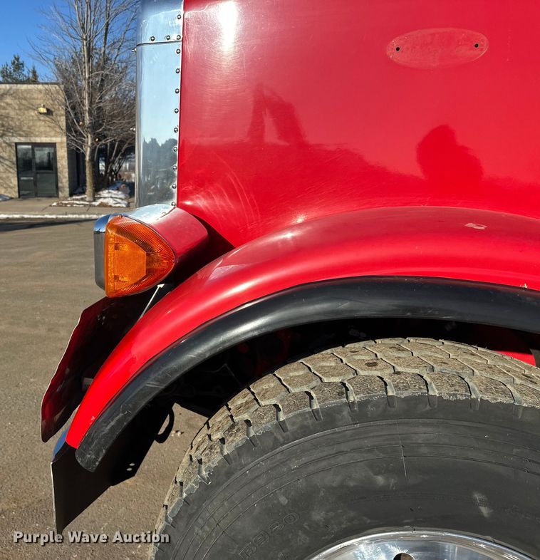 image for item FK1588 1995 Peterbilt 357 dump truck