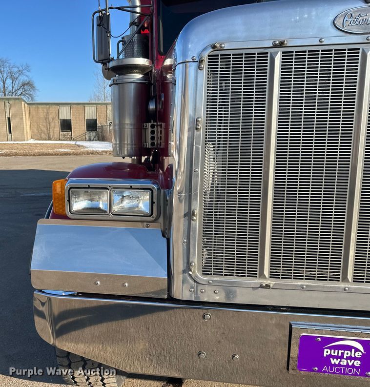 image for item FK1588 1995 Peterbilt 357 dump truck