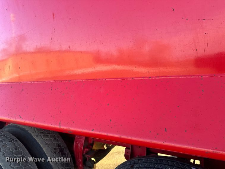 image for item FK1588 1995 Peterbilt 357 dump truck