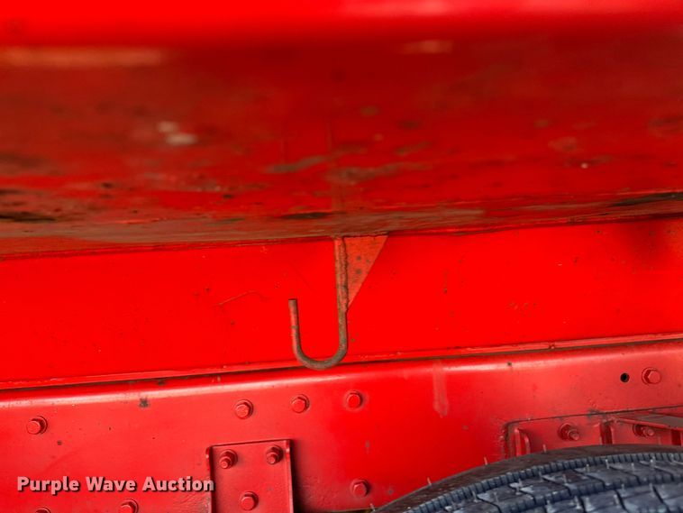 image for item FK1588 1995 Peterbilt 357 dump truck