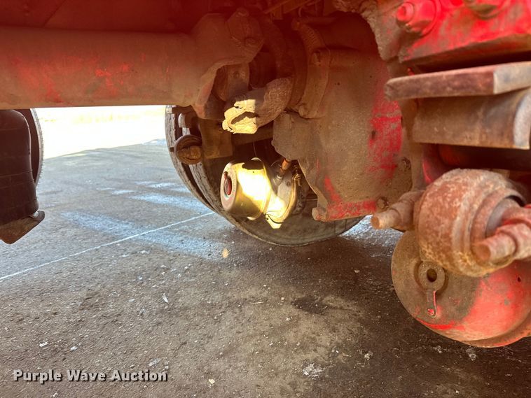 image for item FK1588 1995 Peterbilt 357 dump truck