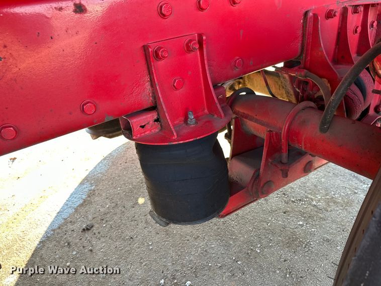 image for item FK1588 1995 Peterbilt 357 dump truck