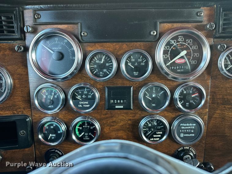 image for item FK1588 1995 Peterbilt 357 dump truck