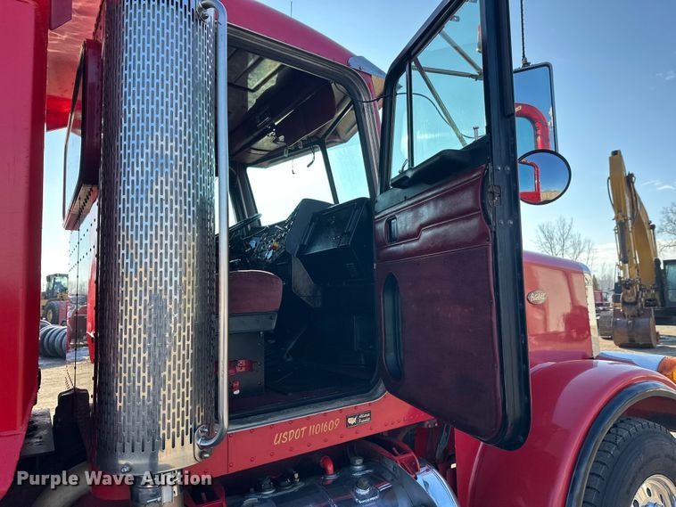 image for item FK1588 1995 Peterbilt 357 dump truck